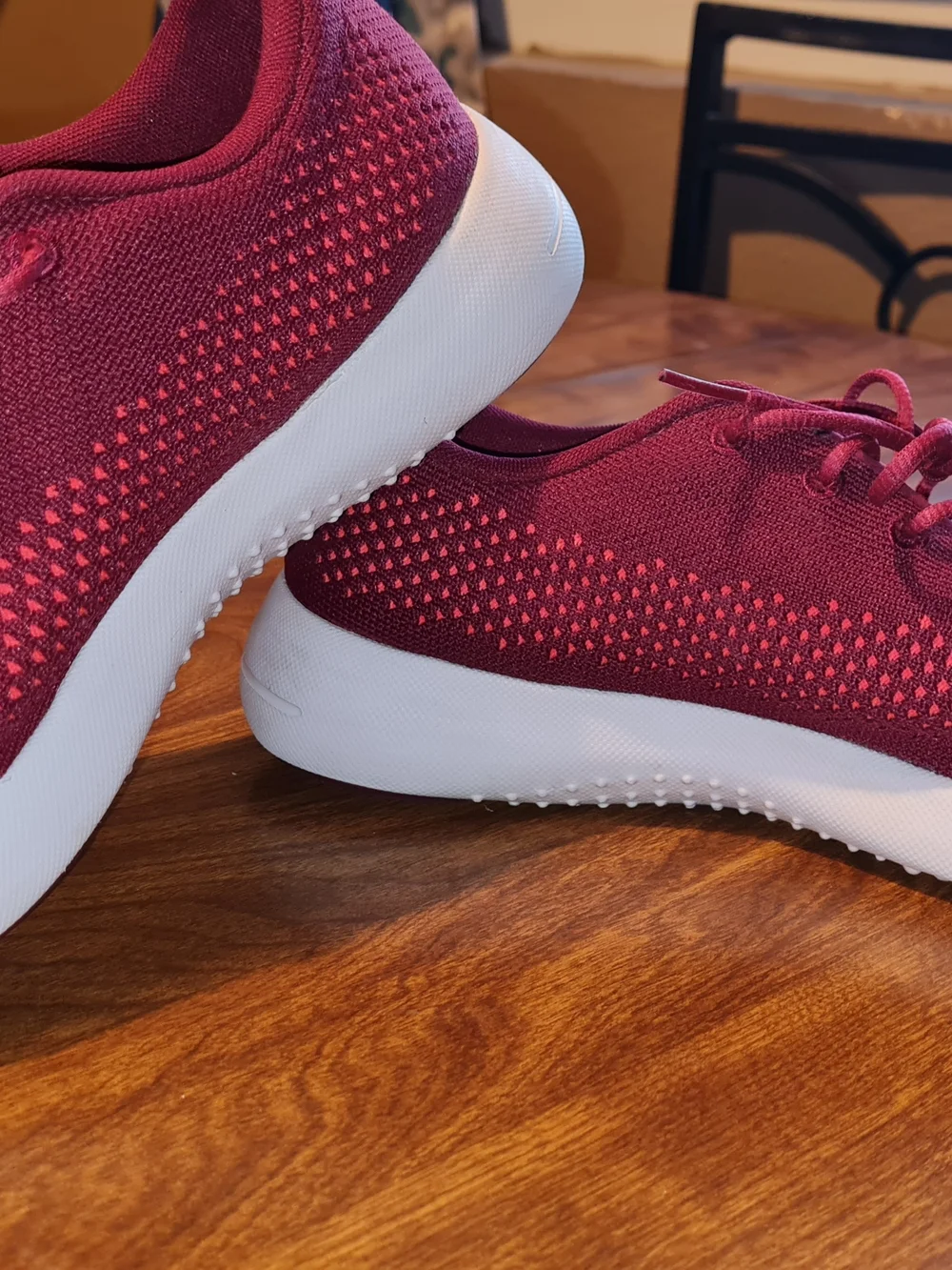 Under Armour Rapid LE Sneakers with White Sole